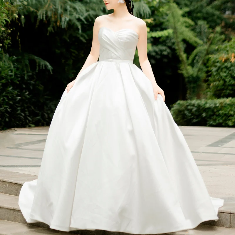 Summer Fashion Stylish Savings Sweetheart Neckline Ball Gown Satin Wedding Dress