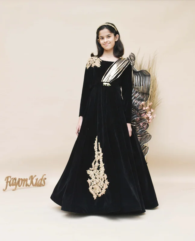 Timeless Elegance Sale Great Deals On Ethnic Cultural Wear Pre-Order: Black Velvet Gown