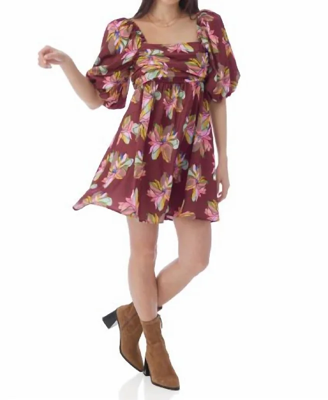 Timeless Style Promotions Fashion-Forward Hunter Dress In Gallery Floral