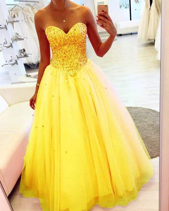 Classic Modern Offers Anniversary Sale Crystal Beaded Quinceanera Dresses Sweetheart Tulle Ball Gown Prom Dresses   cg20539